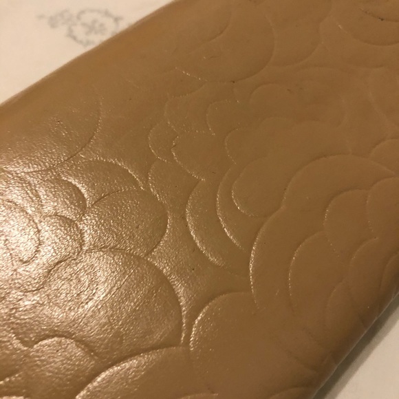 FLAWED✨ Chanel wallet WOC crossbody authentic - Picture 9 of 14